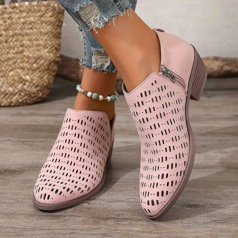 Women's Round-Toe Chelsea Boots