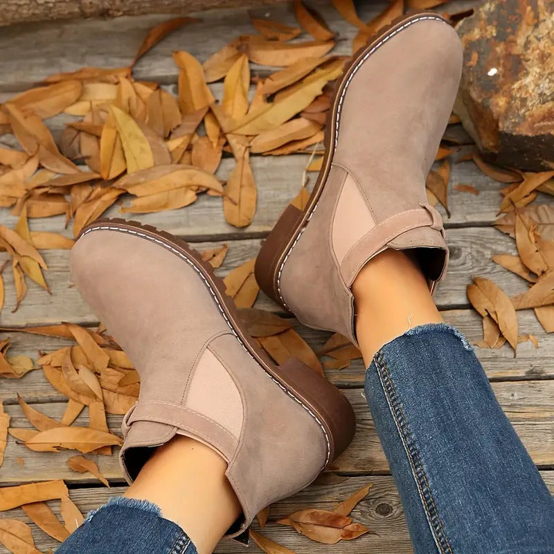 Women's Retro Flat Buckle Ankle Boots